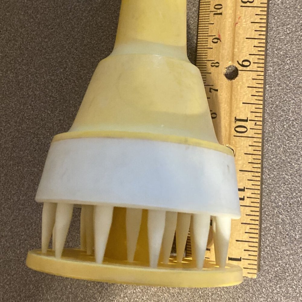 VTG plastic yellow Manual Meat Tenderizer